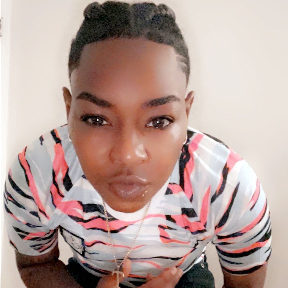 Meet your Posher, Tierra